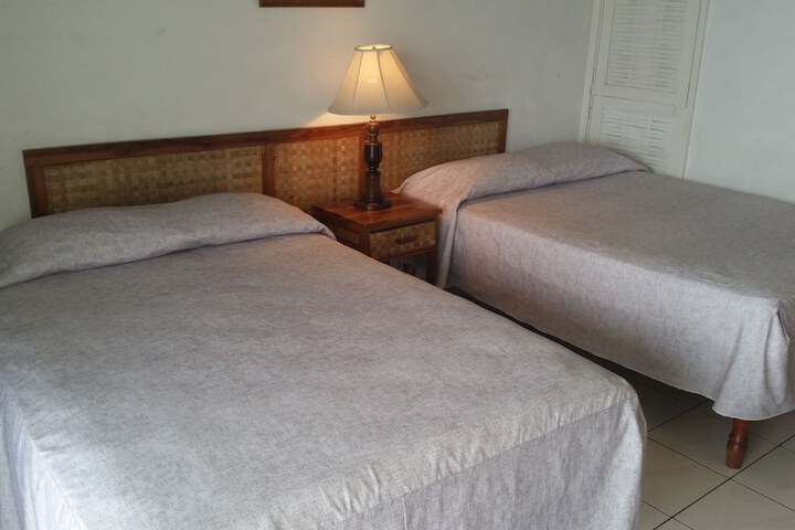 Room 3 of 43