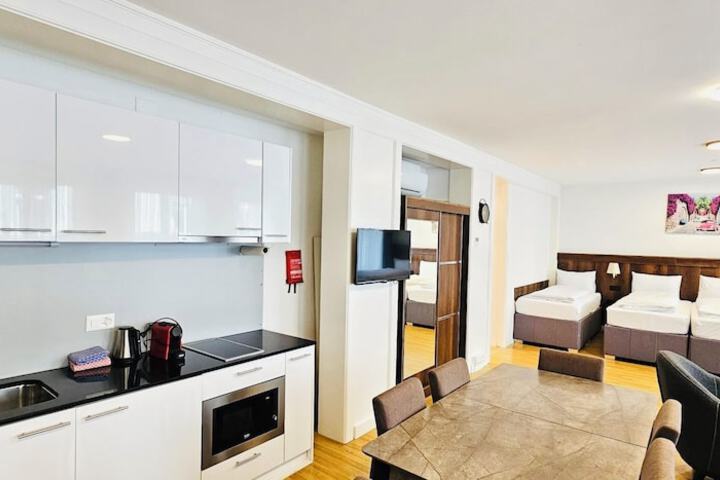 Room 21 of 75