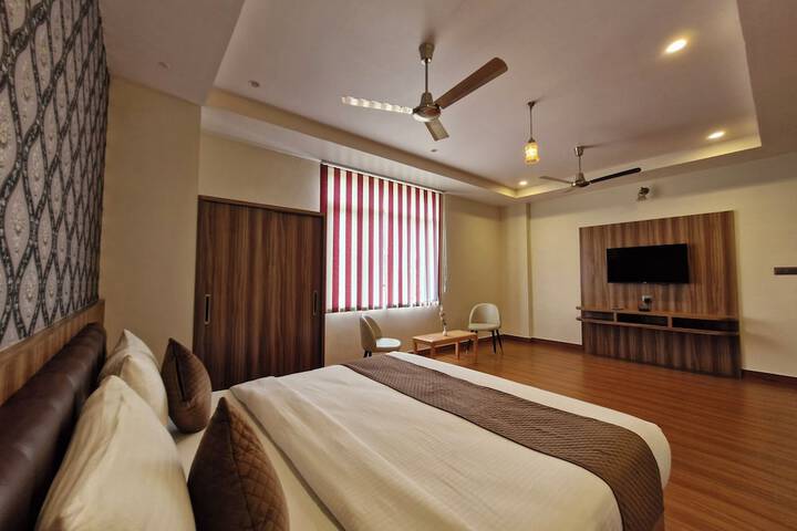 Room 13 of 21