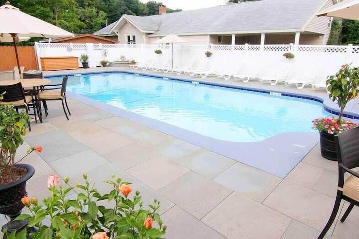 Pool 5 of 7