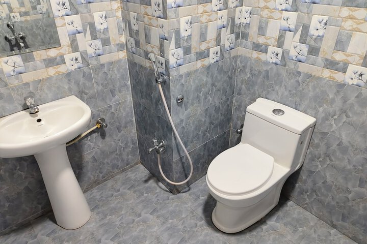 Room 13 of 24