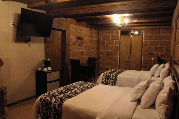 Room 13 of 38