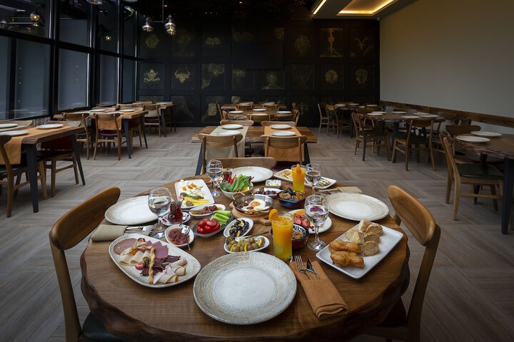 Breakfast/Coffee Service 76 of 102