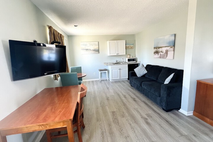Room 15 of 48