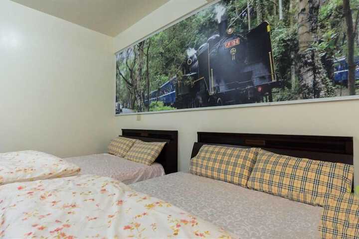 Room 5 of 19