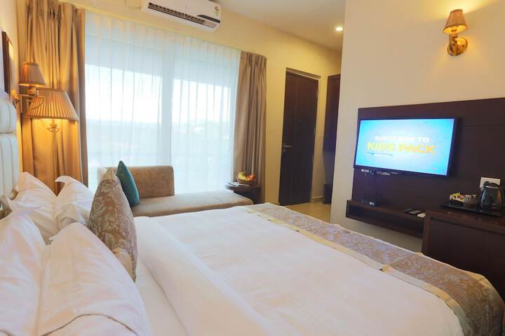 Room 13 of 53