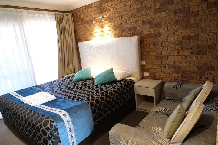 Room 7 of 169