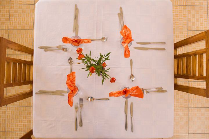 Dining 46 of 66