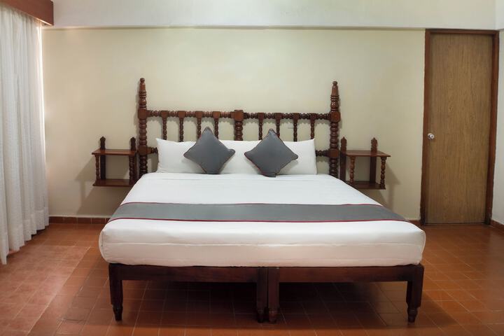 Room 39 of 182