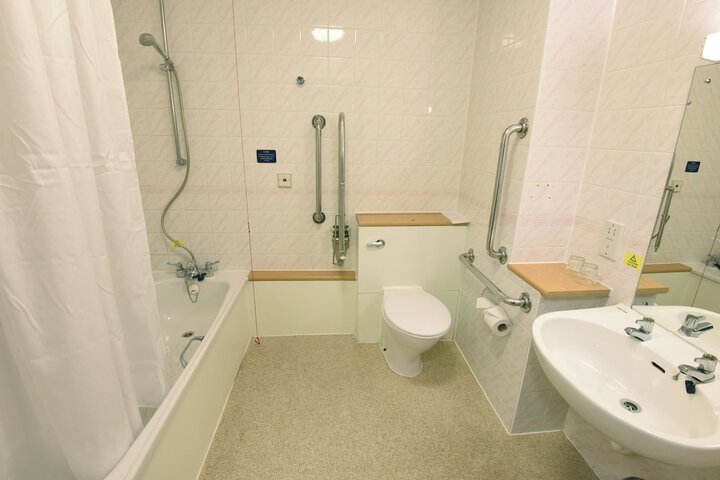 Room 11 of 24