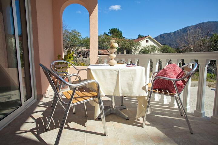 Terrace/Patio 24 of 49