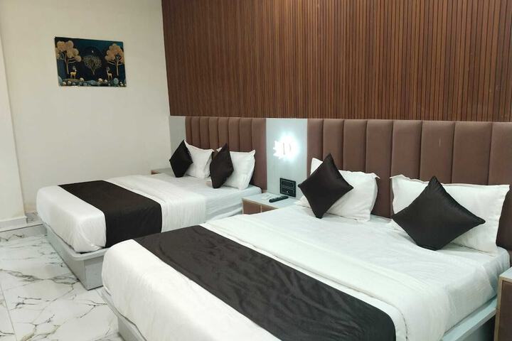 Room 16 of 26