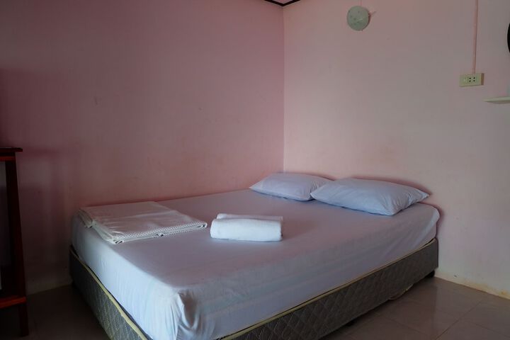 Room 4 of 19