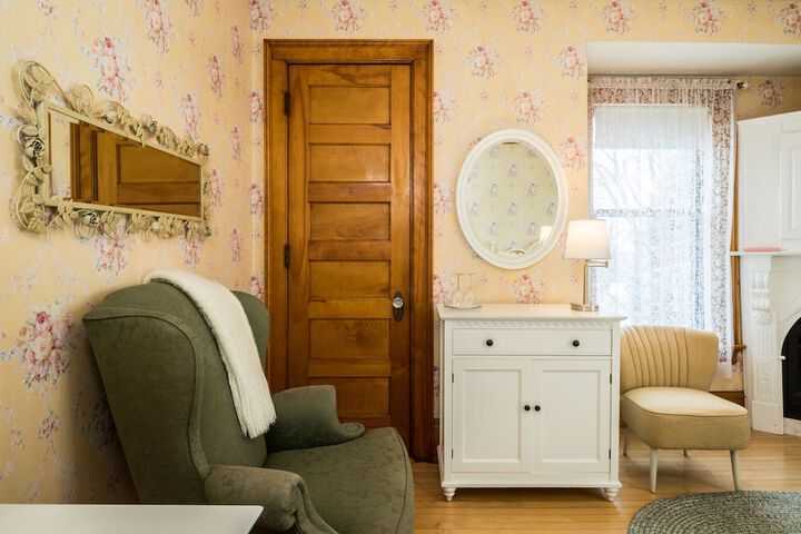 Room 7 of 53