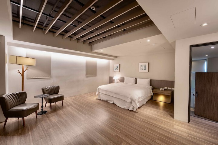Room 15 of 86