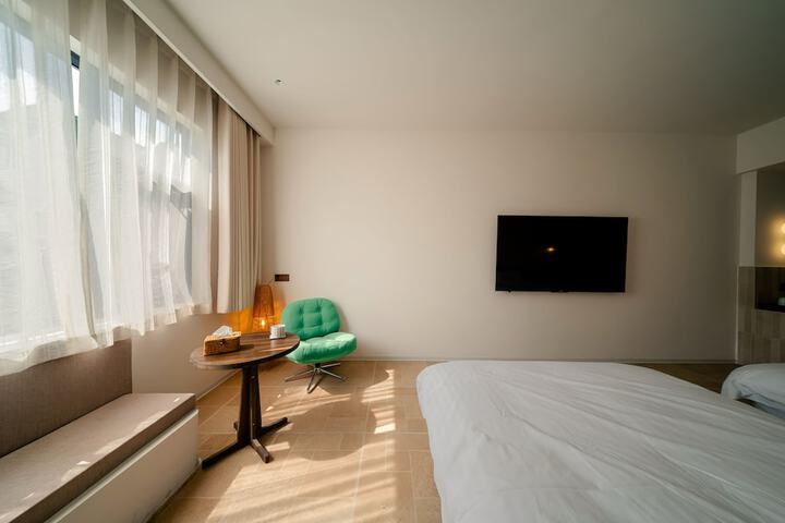 Room 14 of 62