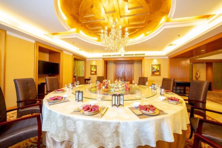 Dining 118 of 163
