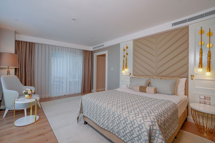 Room 25 of 171