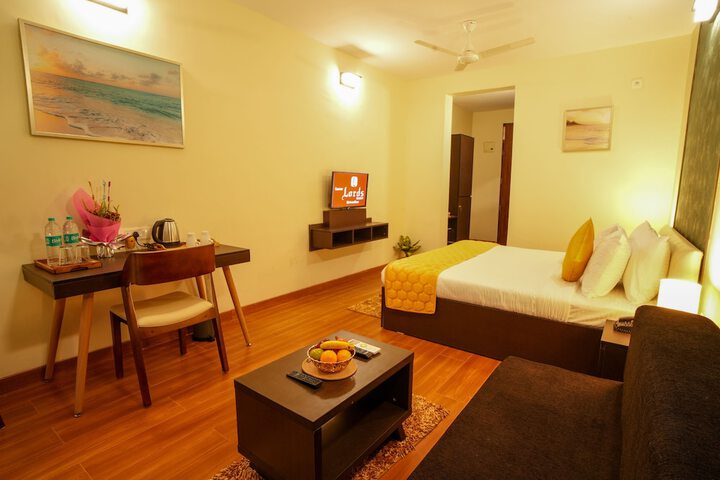 Room 3 of 35