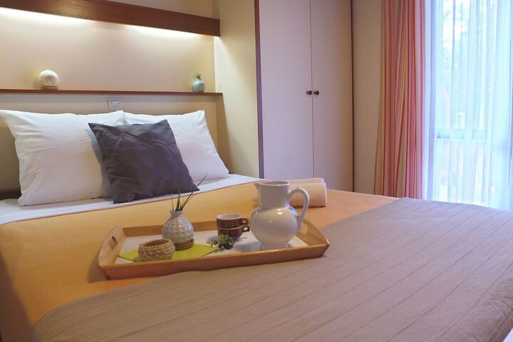 Room 8 of 17