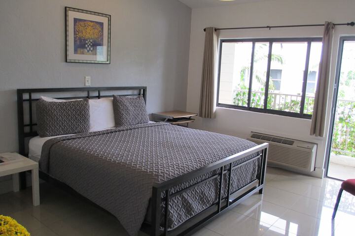 Standard | King Bed (6 of 13)