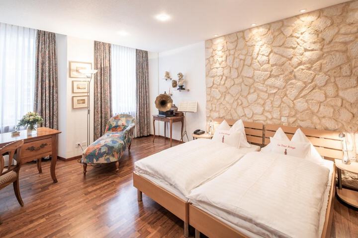 Room 20 of 46
