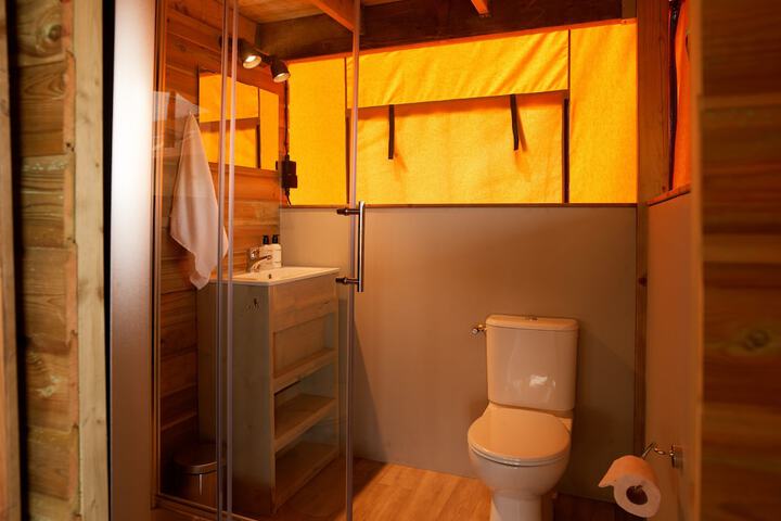 Room 140 of 141