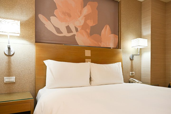 Room 80 of 120
