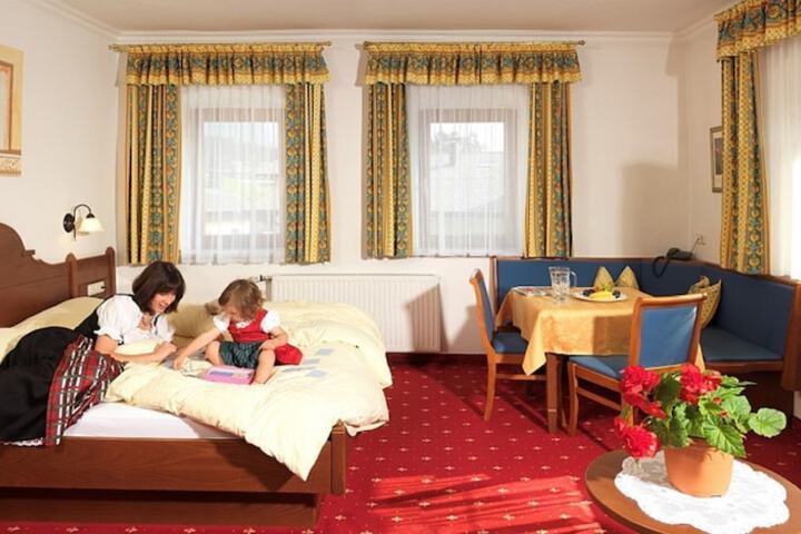 Room 6 of 44