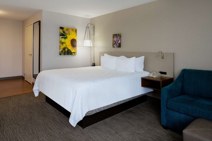 1 King Bed (11 of 23)