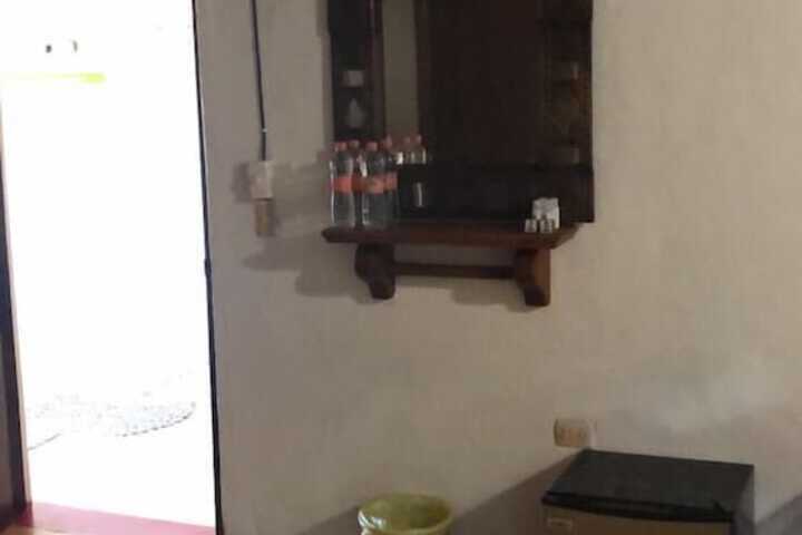 Room 15 of 37
