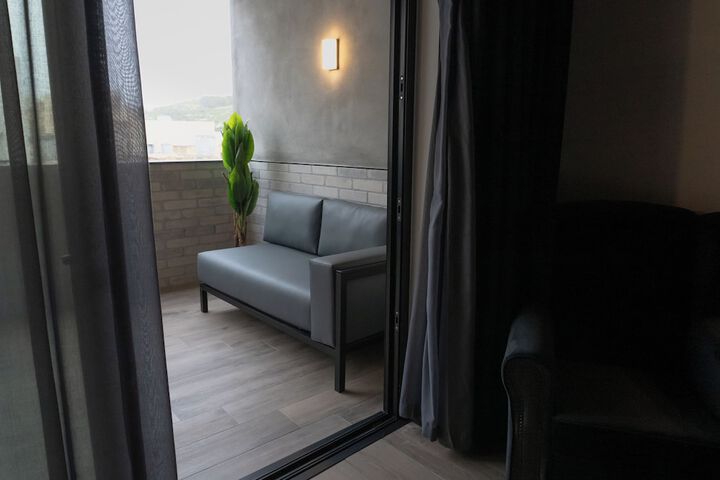 Room 25 of 65