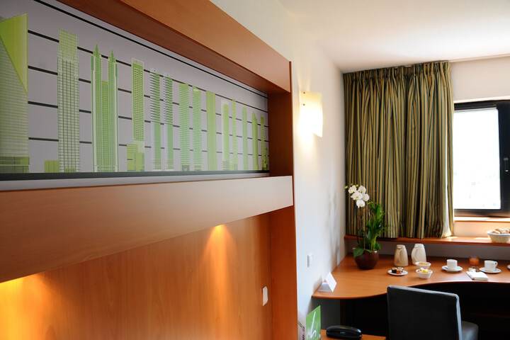 Room 65 of 113