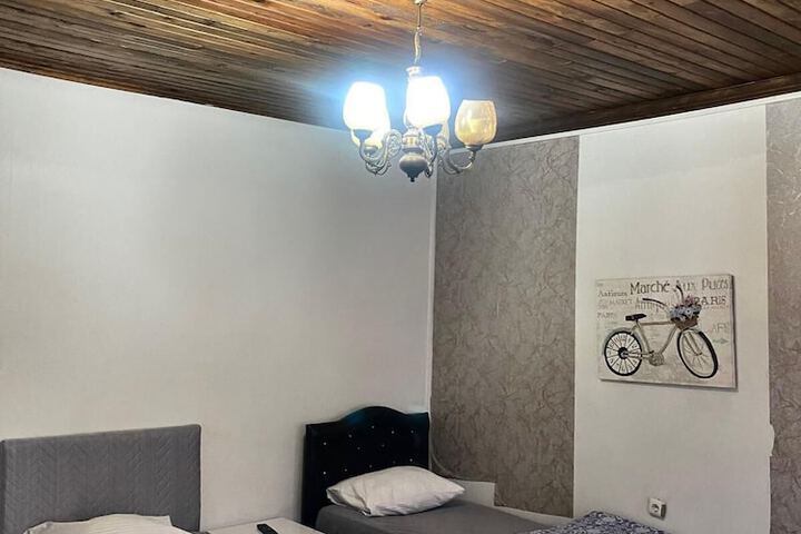 Room 10 of 25