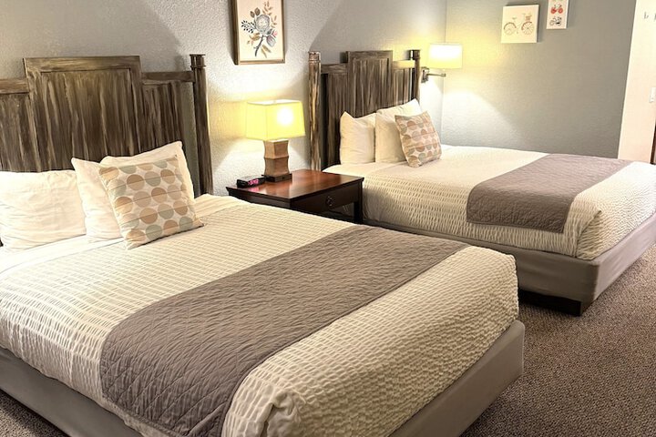 Room 6 of 39