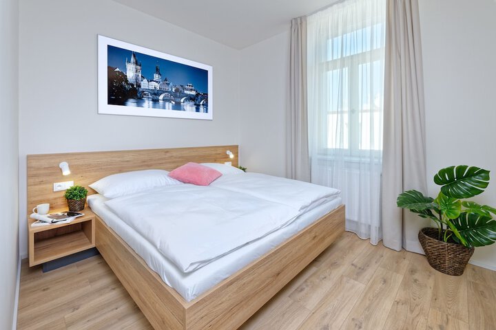 Room 8 of 49