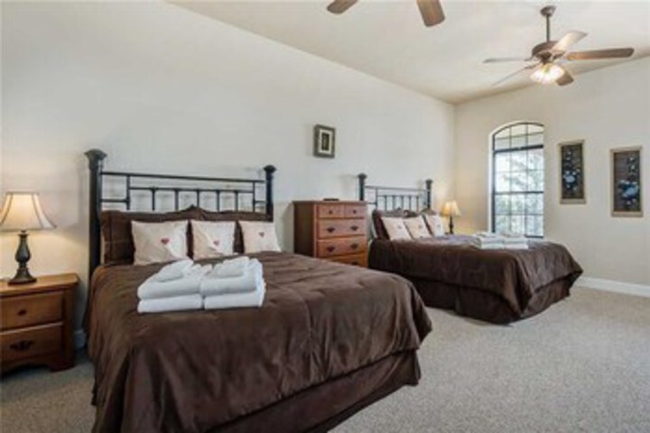 Room 16 of 22