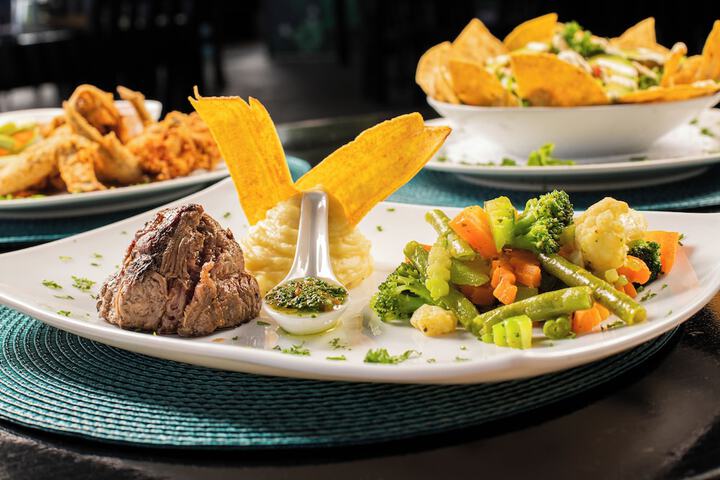 Dining 105 of 136
