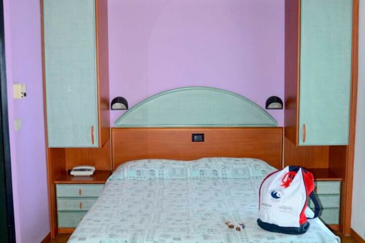 Room 7 of 37