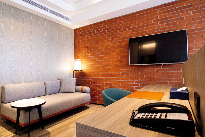 Room 26 of 49