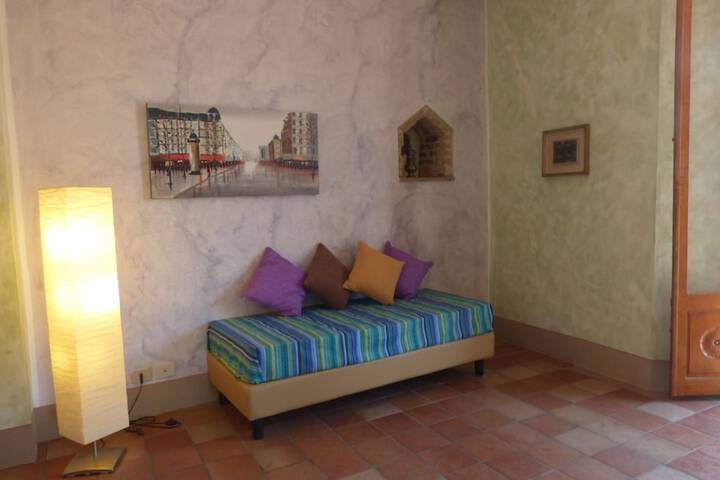 Room 12 of 21