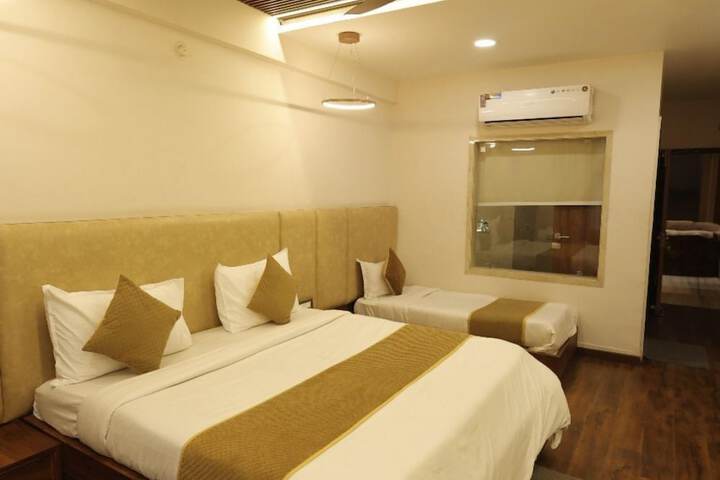 Room 26 of 29