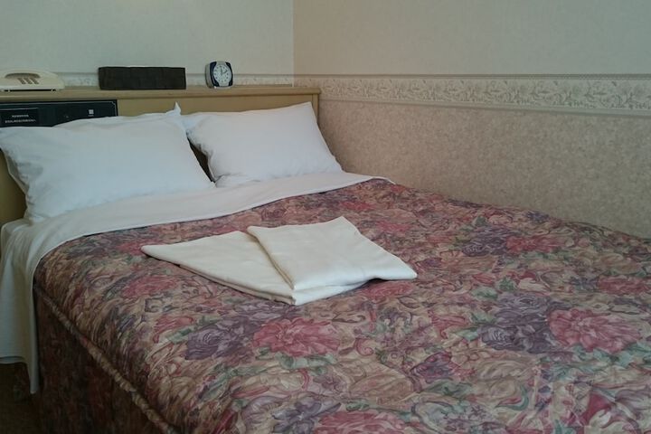 Room 15 of 53