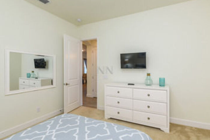 Room 34 of 112
