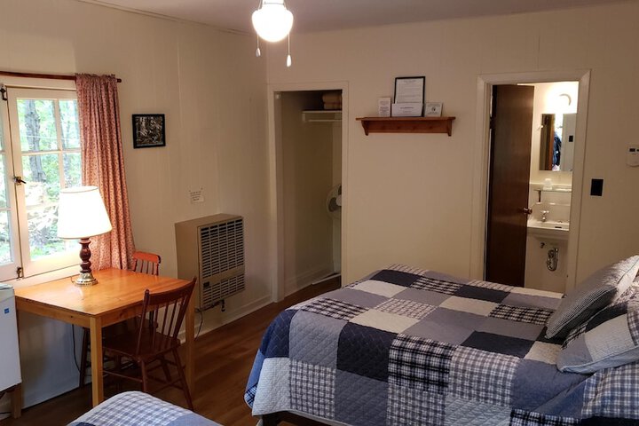 Room 62 of 215