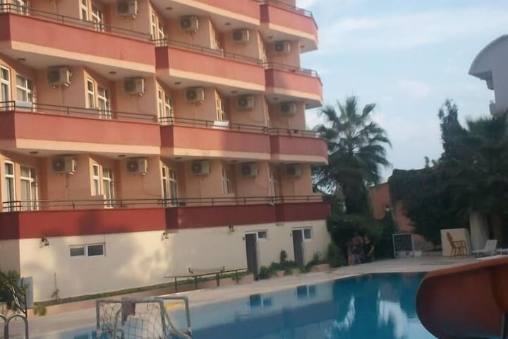 Pool 12 of 26