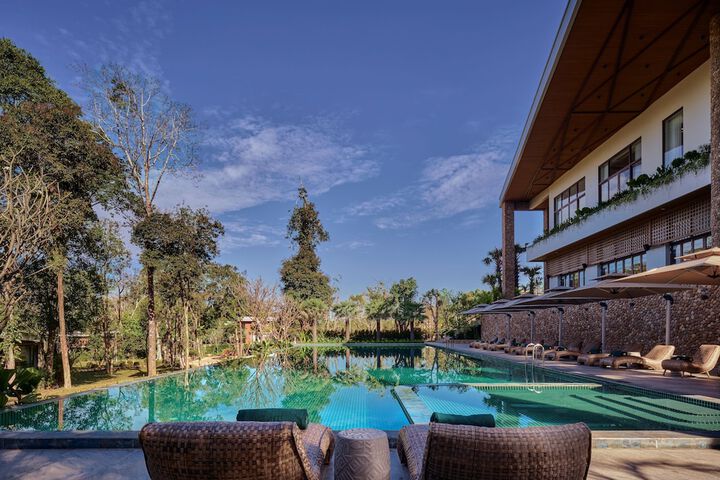 Pool 64 of 111