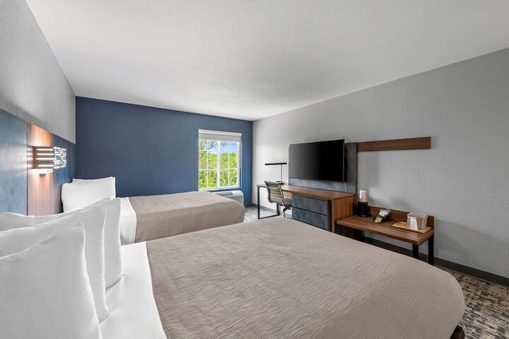 Room 17 of 106