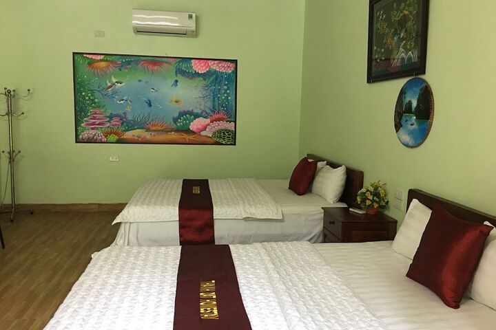 Room 22 of 104