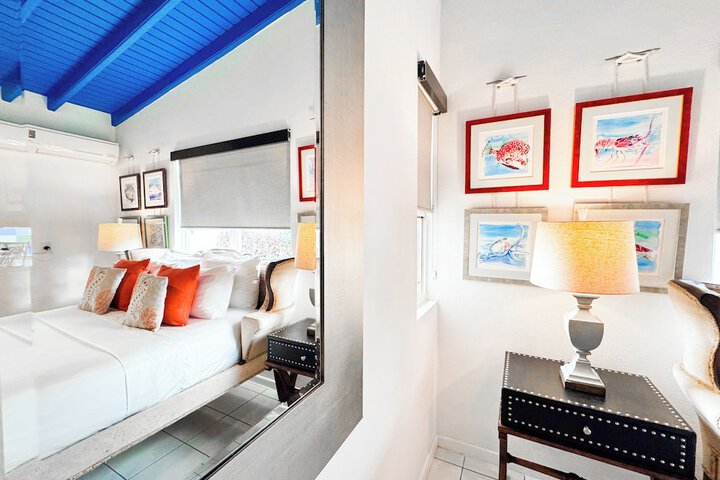 Room 3 of 84